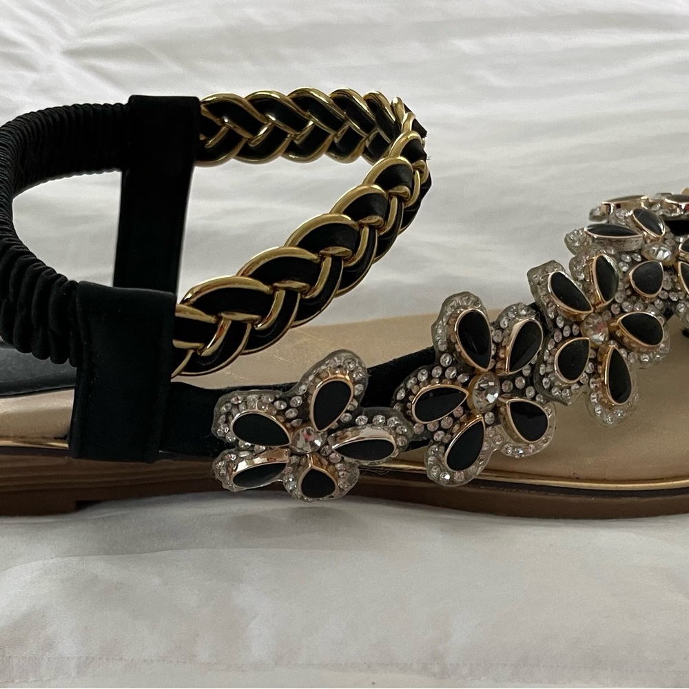 ITALINA Sandals. So cute and fancy! - Picture 4 of 8